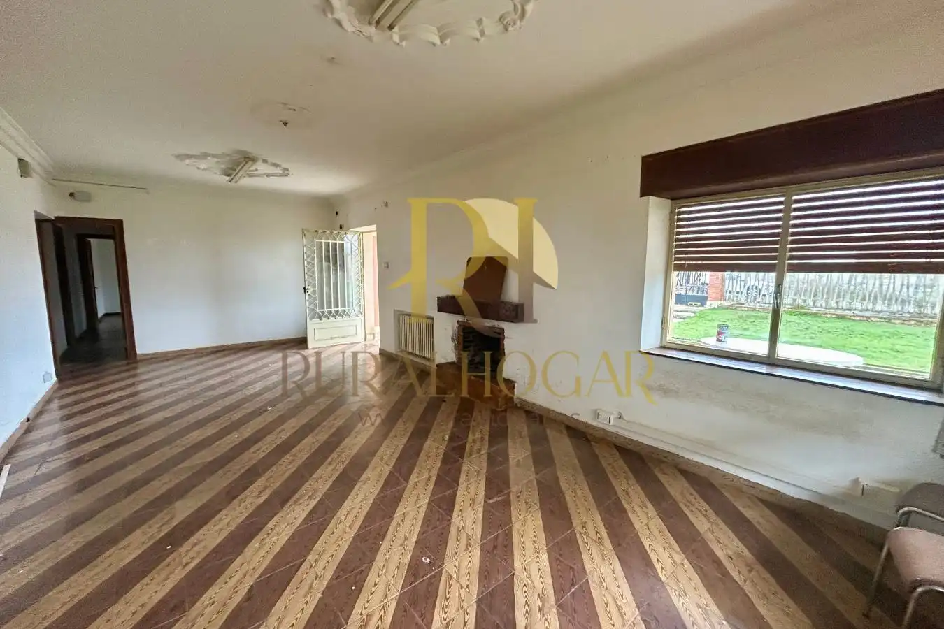 Living room of Houses for sale in Santas Martas  with Heating, Private garden and Terrace