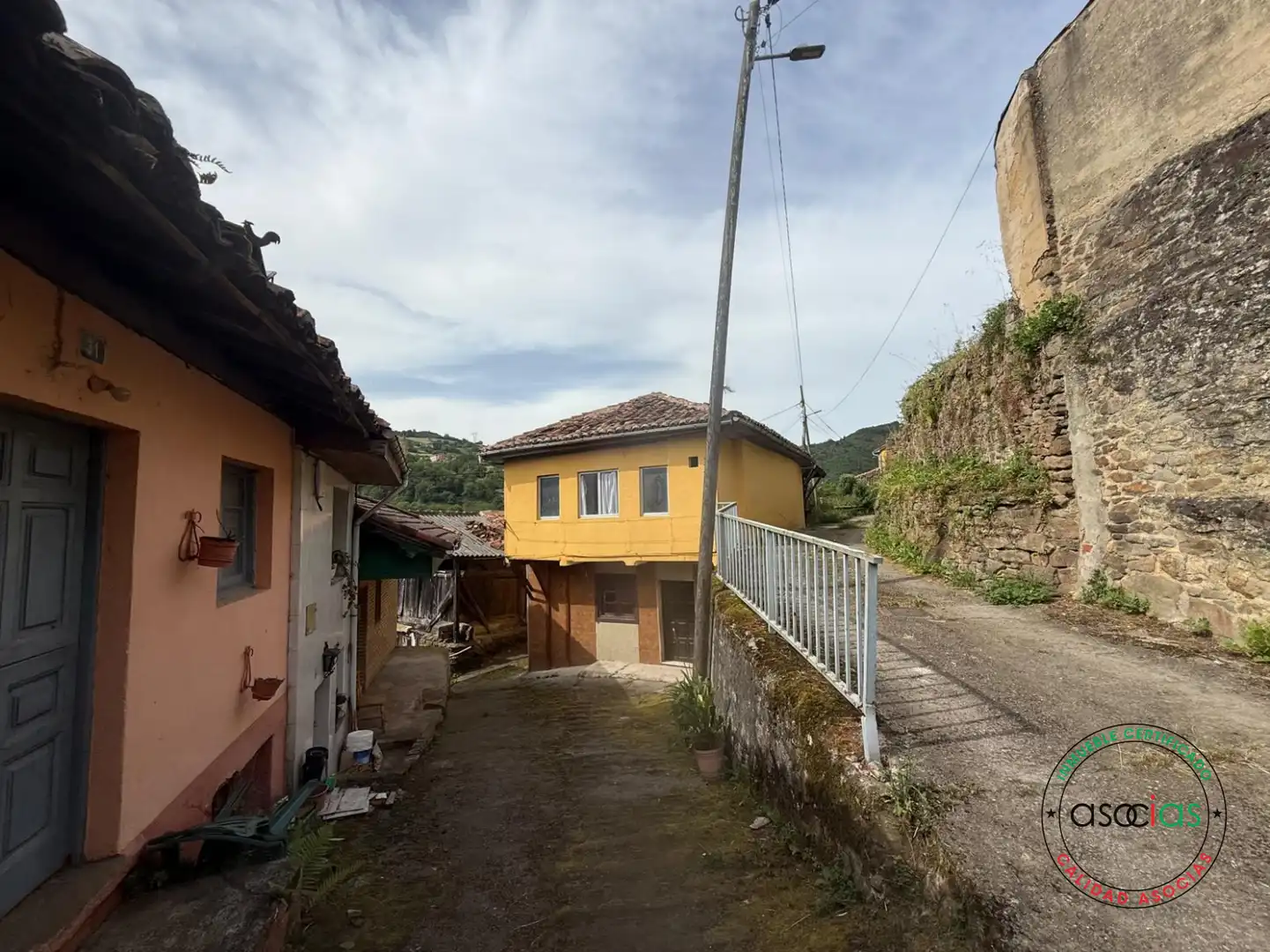 Casa o xalet en venda a Mieres - AL SANTA ROSA, Zona Rural