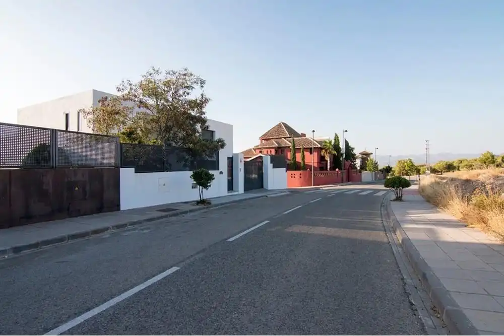 Casa o chalet de alquiler en Calle Charinas, 8, Altos de la Zubia