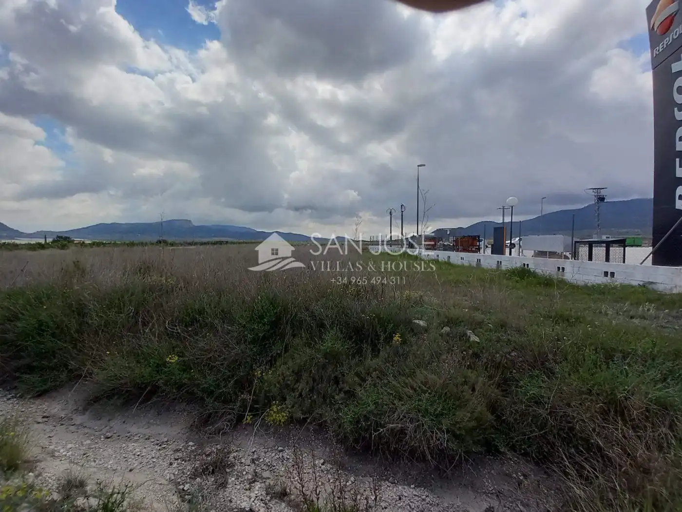 Land for sale in Monóvar  / Monòver