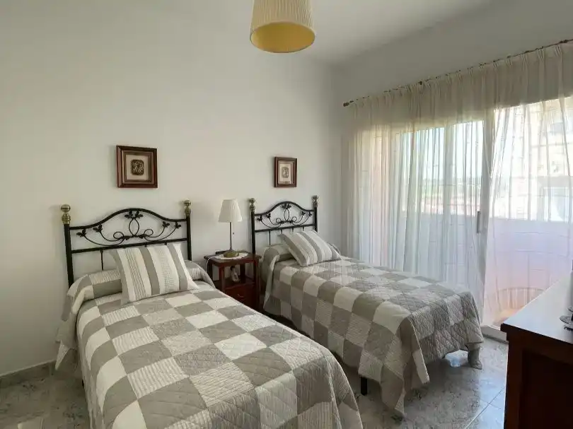 Dormitori de Casa adosada en venda en Gandesa amb Aire condicionat, Jardí privat i Traster