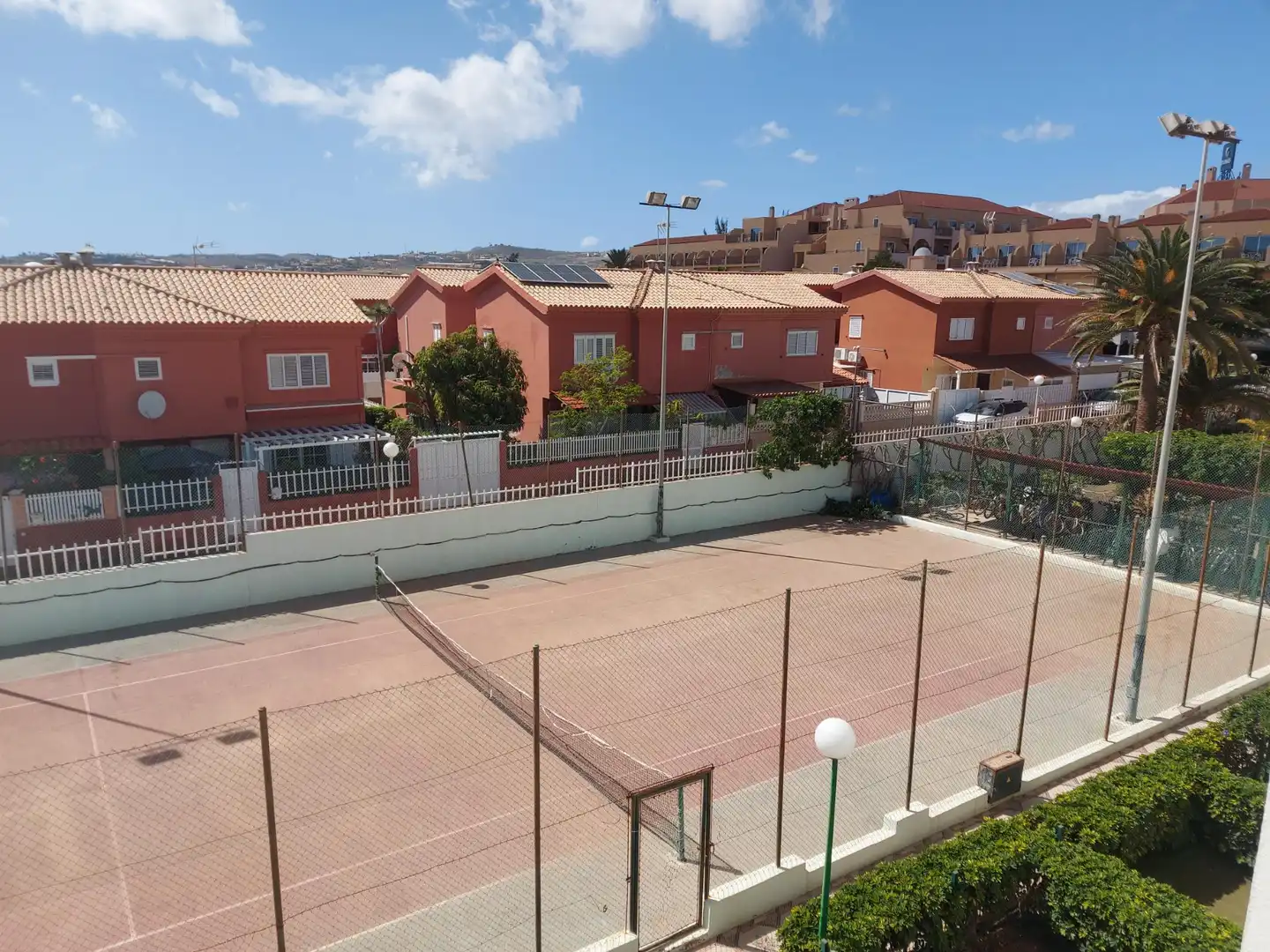 Außenansicht von Wohnungen zum Verkauf in San Bartolomé de Tirajana mit Klimaanlage, Möbliert und Ofen