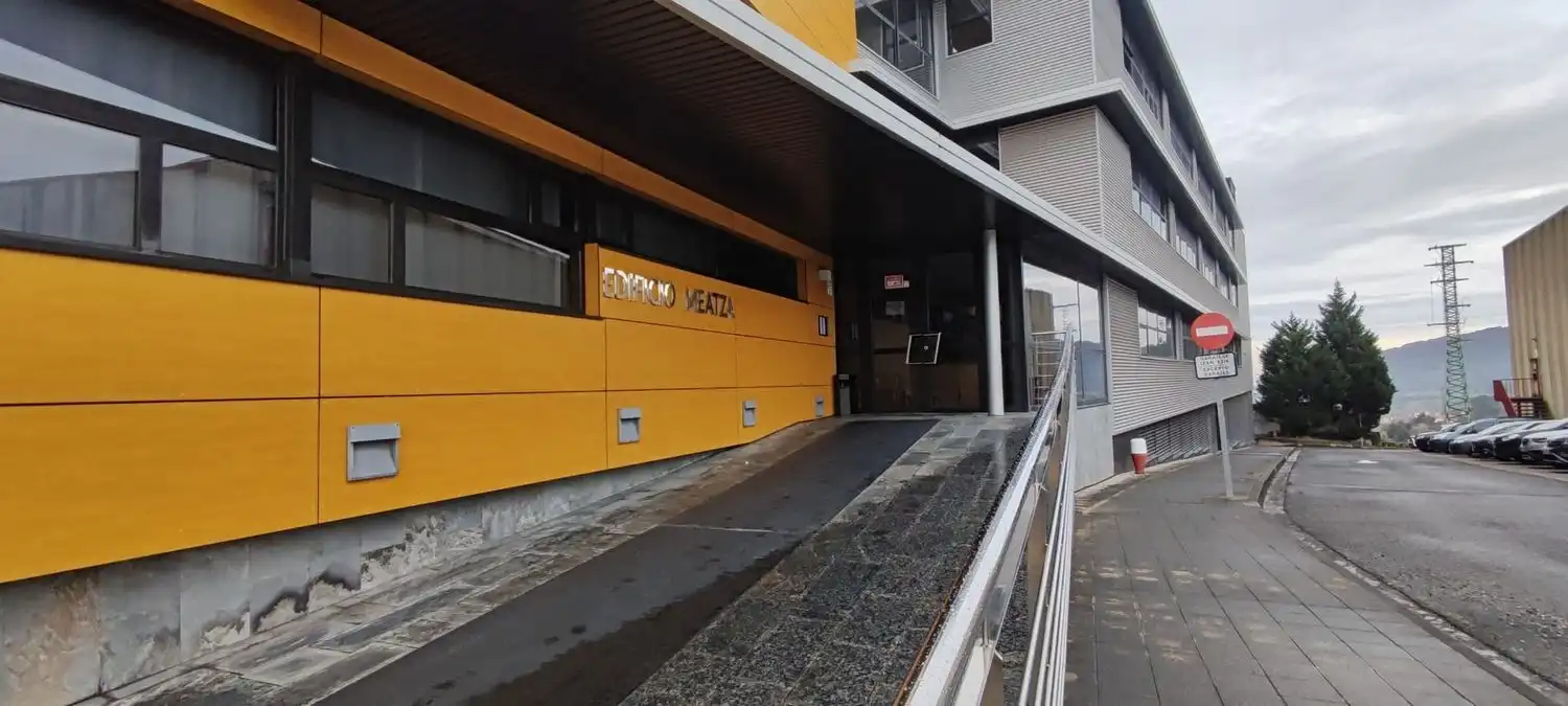 Vista exterior de Local en venda en Abanto y Ciérvana-Abanto Zierbena, Bizkaia
