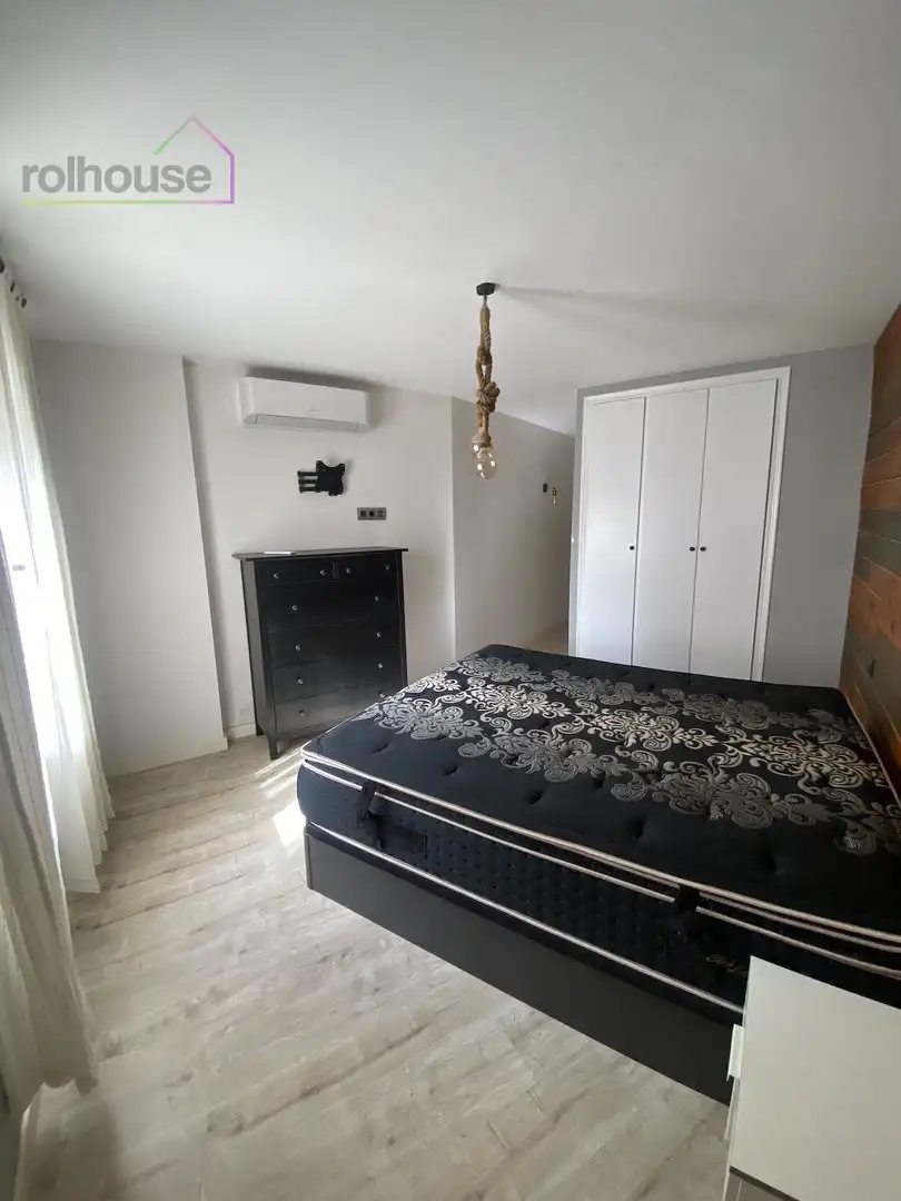 Habitación de Piso de alquiler en  Palma de Mallorca con Aire acondicionado, Parquet y Terraza