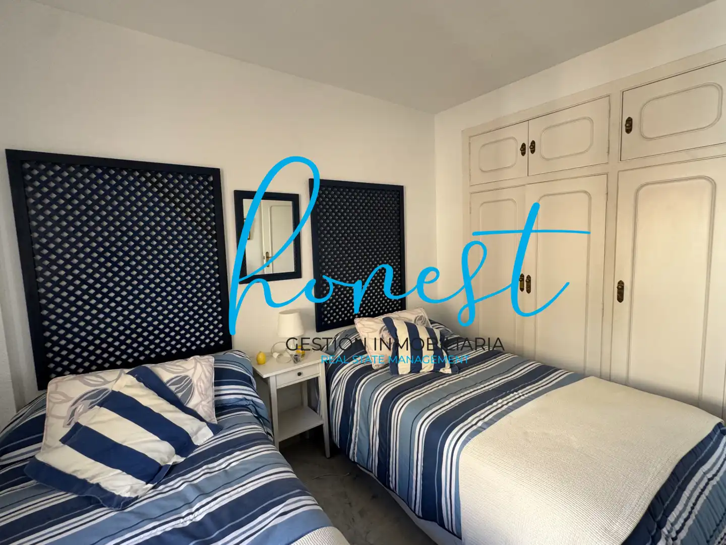 Habitación de Ático en venta en Torremolinos con Aire acondicionado, Terraza y Amueblado