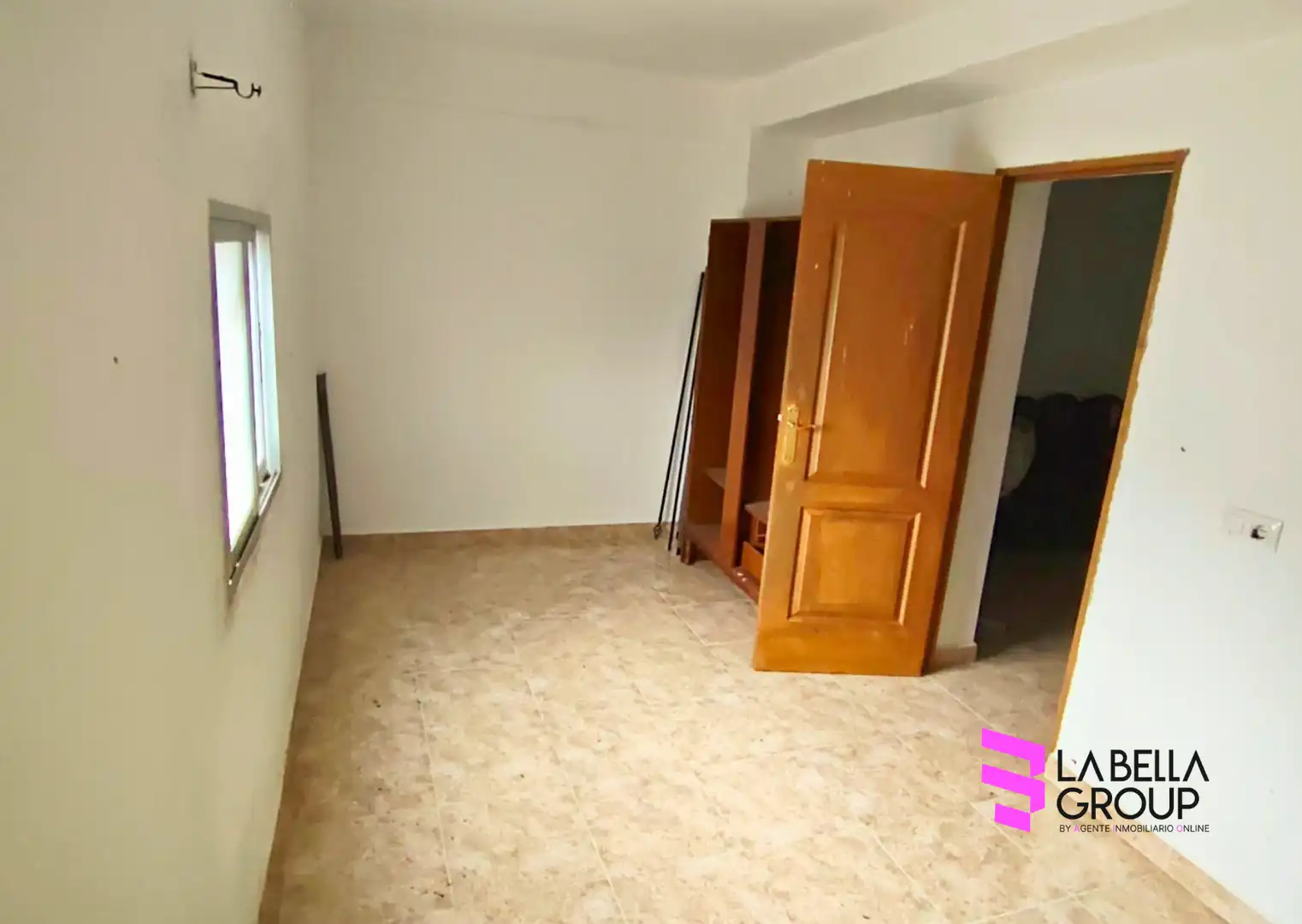 Bedroom of Buildings for sale in Villanueva de San Juan