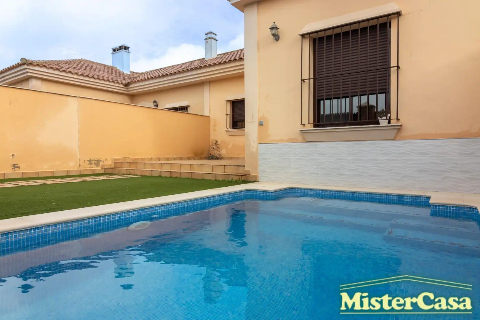 Swimming pool of Detached homes for sale in Jerez de la Frontera  with Air Conditioner, Private garden and Terrace