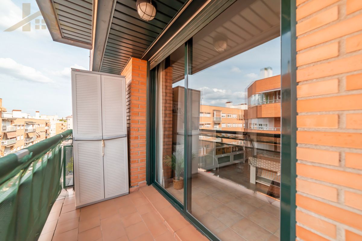 Balcony of Flat for sale in Pinto  with Air Conditioner, Heating and Terrace
