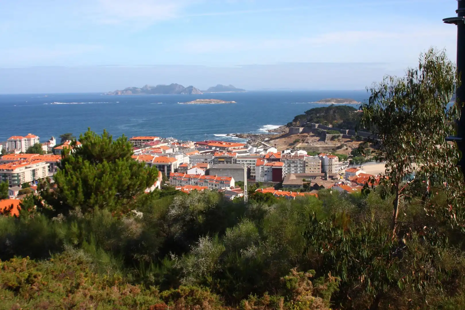 Vista exterior de Residencial en venda en Baiona