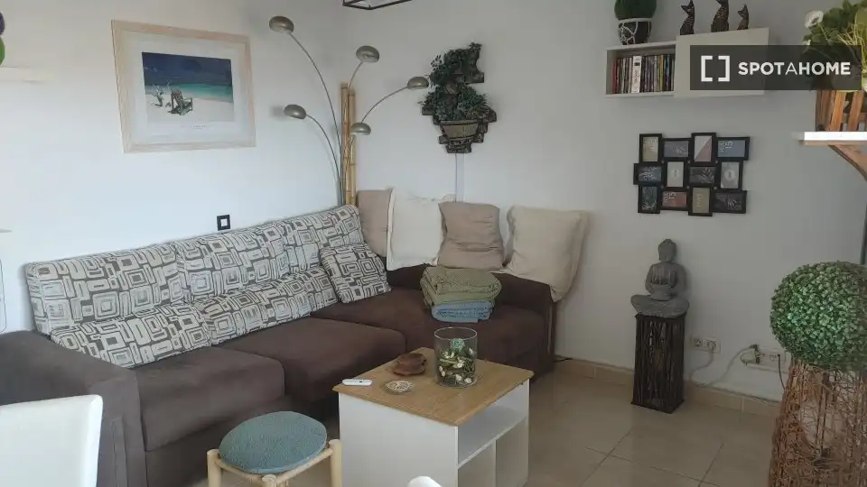 Habitación en Callejón del Castillo - El Calero - Las Huesas