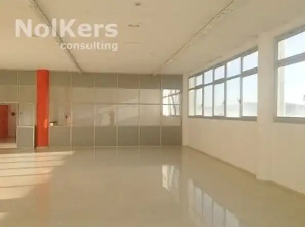 Nave industrial de alquiler en L'Hospitalet de Llobregat con Calefacción y Alarma