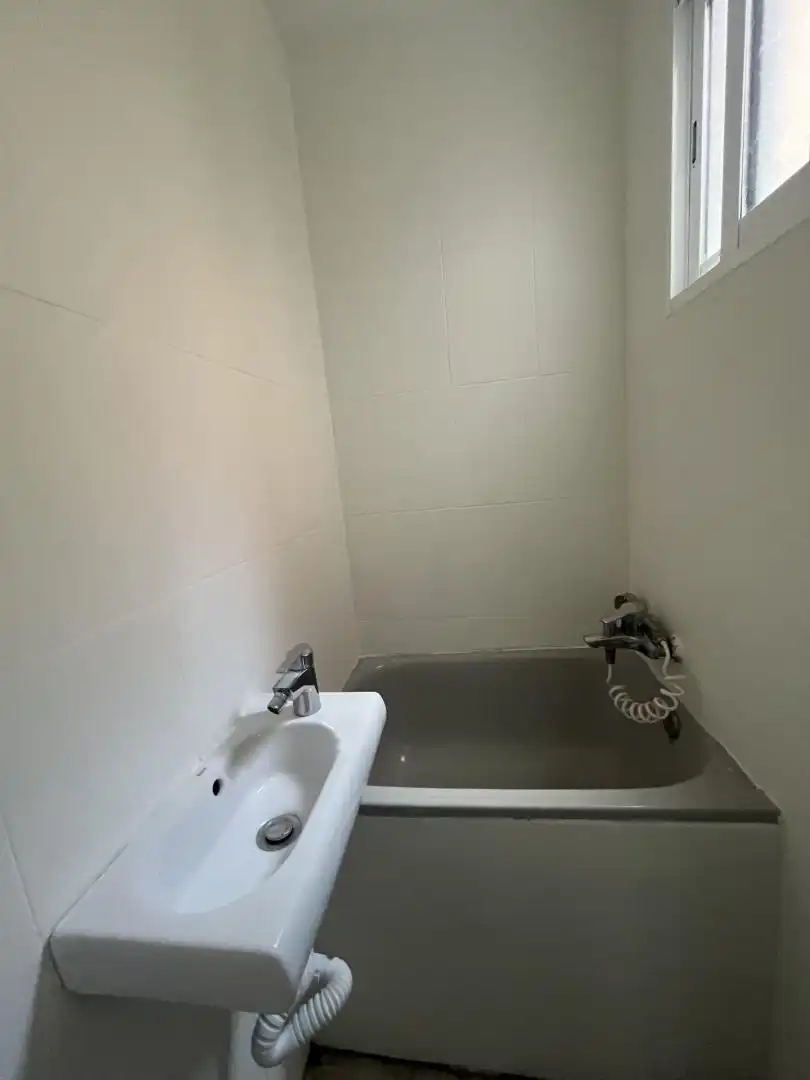 Bathroom of Flat for sale in Reus