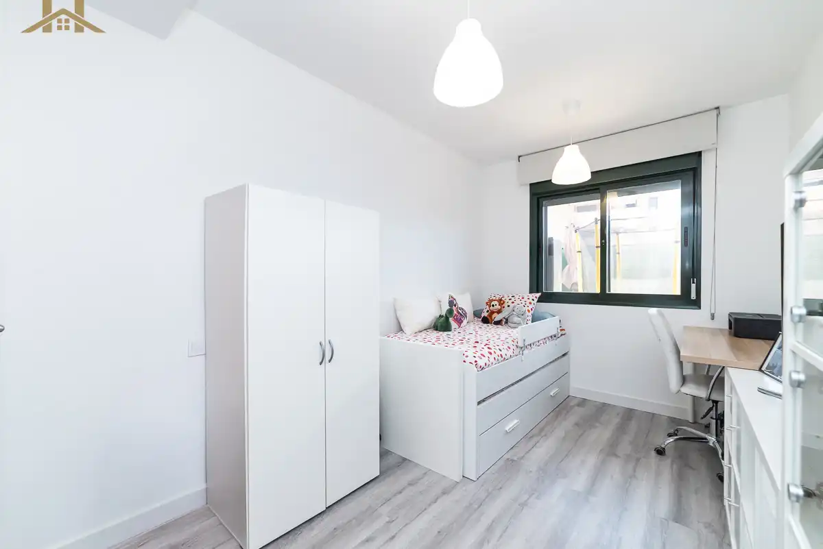 Habitación de Planta baja en venta en Navalcarnero con Aire acondicionado, Calefacción y Jardín privado