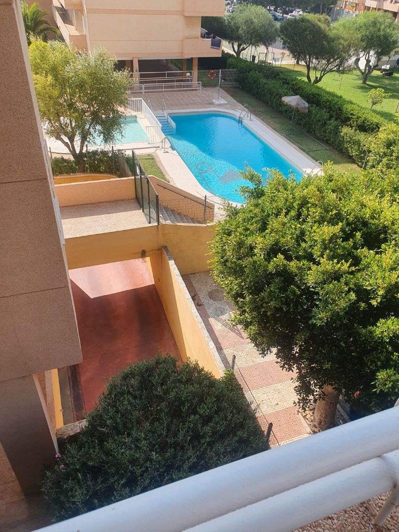 Piscina de Pis de lloguer en Roquetas de Mar amb Aire condicionat, Calefacció i Terrassa