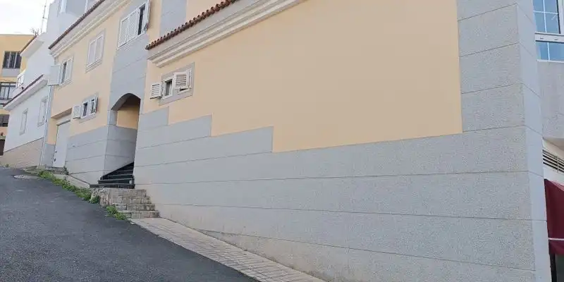 Vista exterior de Casa o xalet en venda en Arucas amb Terrassa, Traster i Moblat