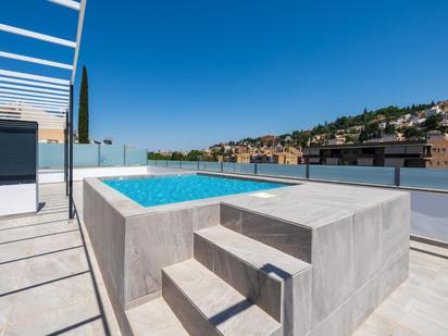 Piscina de Àtic en venda en  Granada Capital amb Terrassa i Piscina