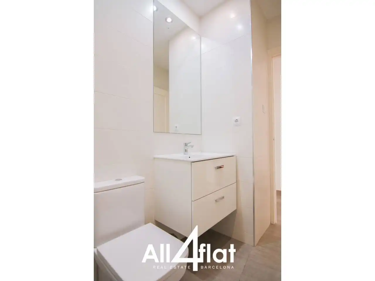 Flat with terrace for sale in Calle Nou de la Rambla, imagen 26