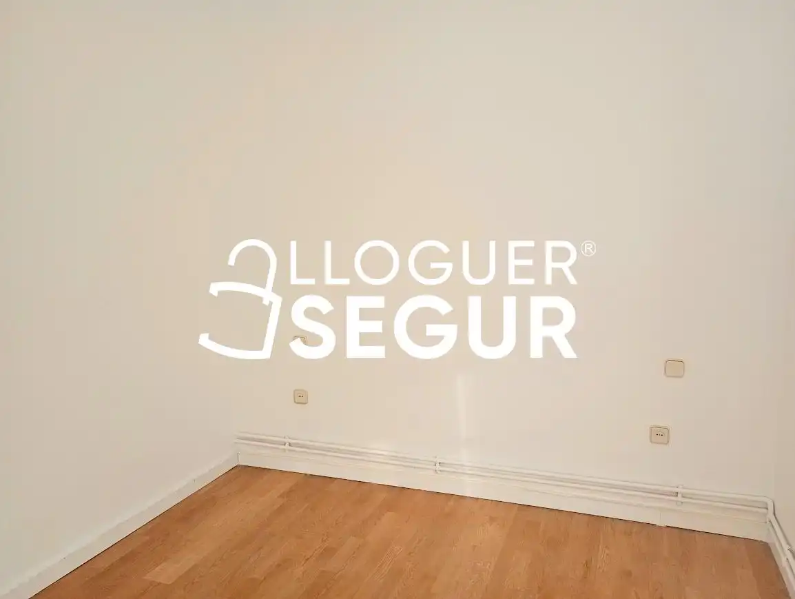 Dormitori de Casa o xalet de lloguer en Cox amb Calefacció, Terrassa i Traster