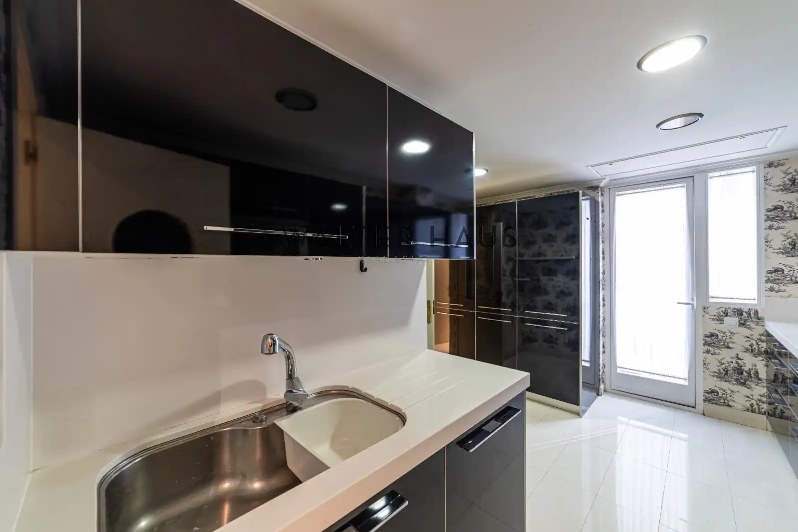 Kitchen of Flat for rent in Madrid  with Air Conditioner, Heating and Terrace