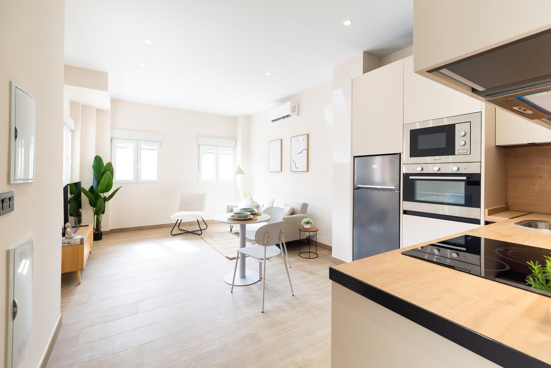Kitchen of Flat for sale in  Granada Capital  with Air Conditioner and Heating