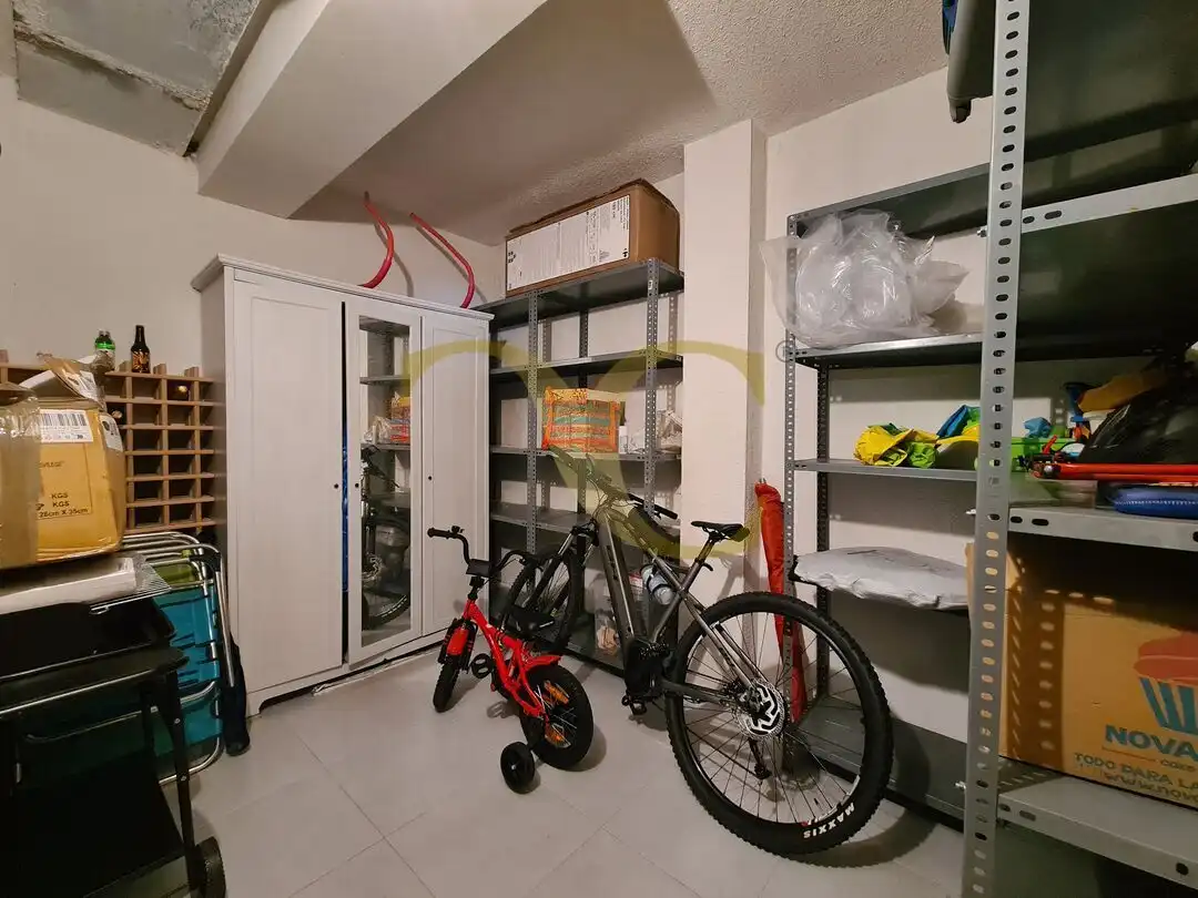 Wohnung zum Verkauf in Oviedo  mit Heizung, Privatgarten und Terrasse
