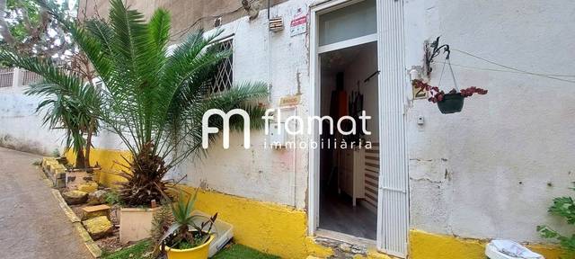 Planta baja en Venta en Passatge Peris i Mencheta en La Font d'en Fargues