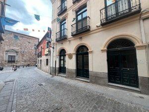 Vista exterior de Local en venda en Ávila Capital