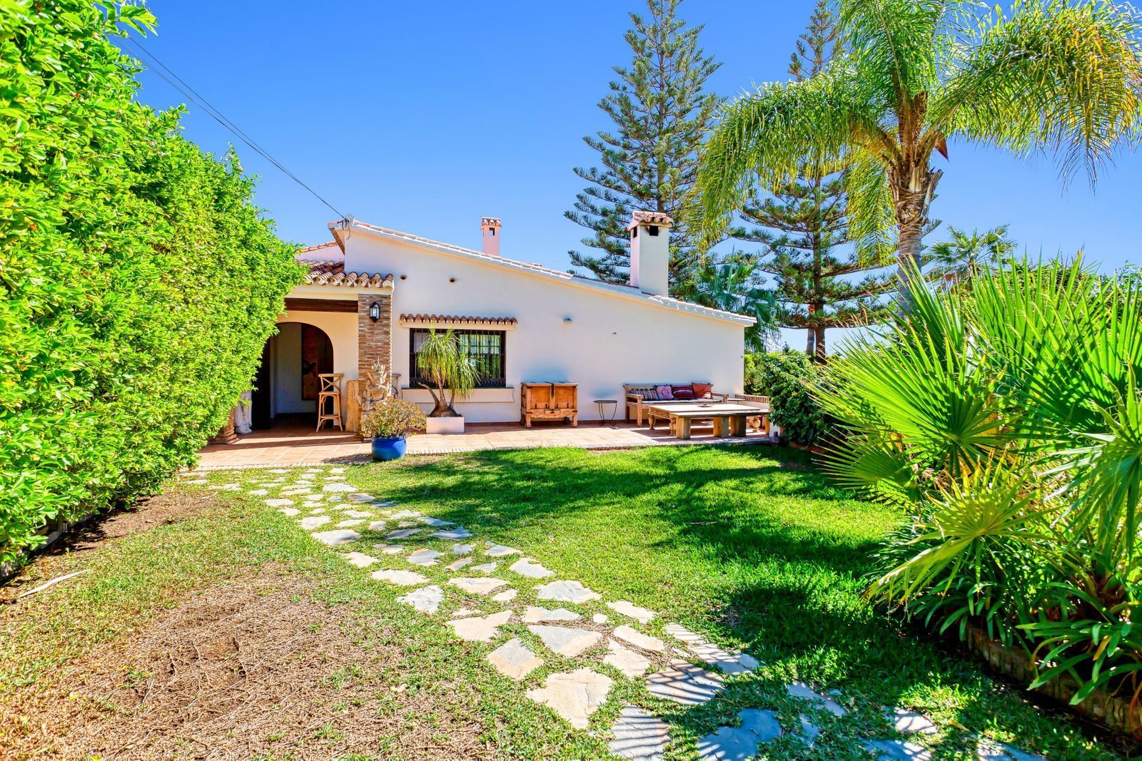 Jardí de Casa o xalet en venda en Marbella amb Aire condicionat, Jardí privat i Parquet