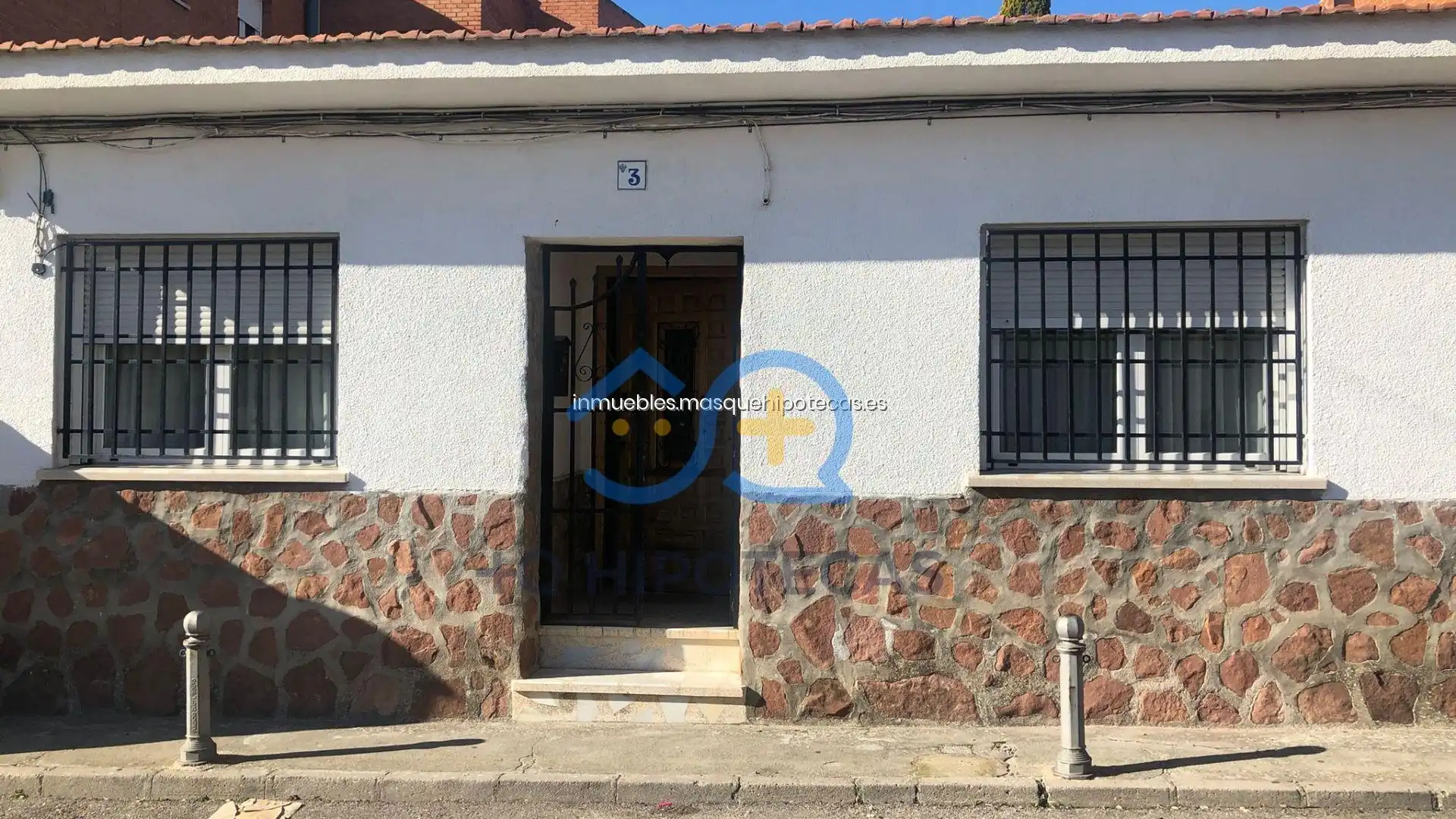 Exterior view of Houses for sale in Yuncos  with Private garden and Parquet flooring