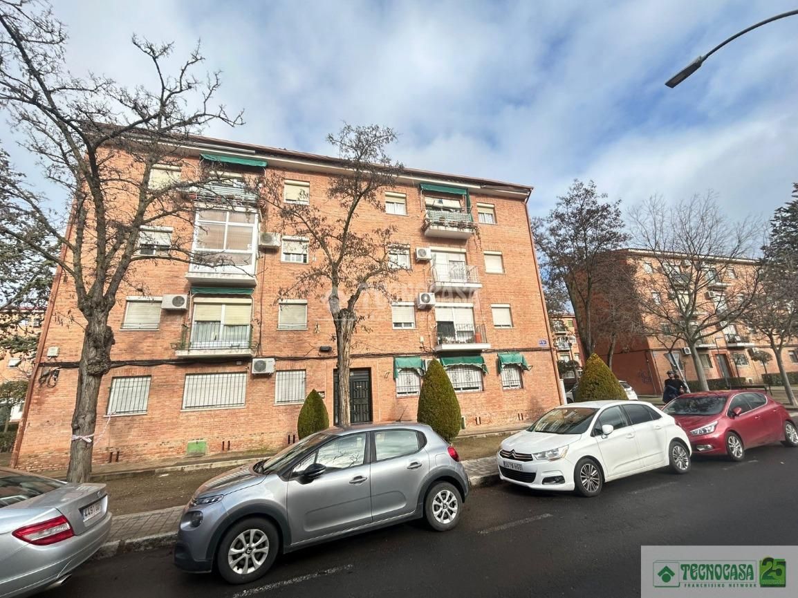 Exterior view of Flat for sale in Ciudad Real Capital  with Air Conditioner, Terrace and Furnished