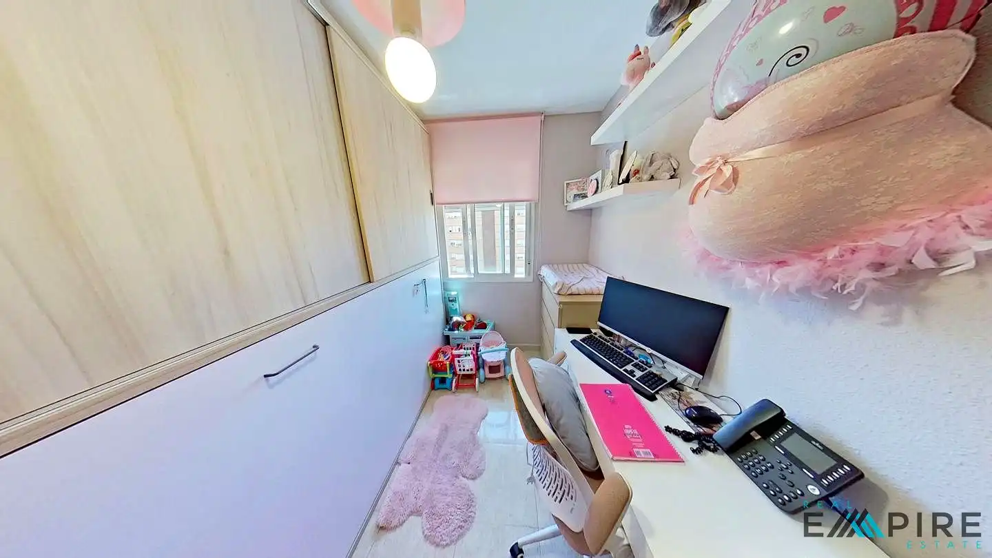 Bedroom of Flat for sale in Parla  with Air Conditioner, Heating and Storage room