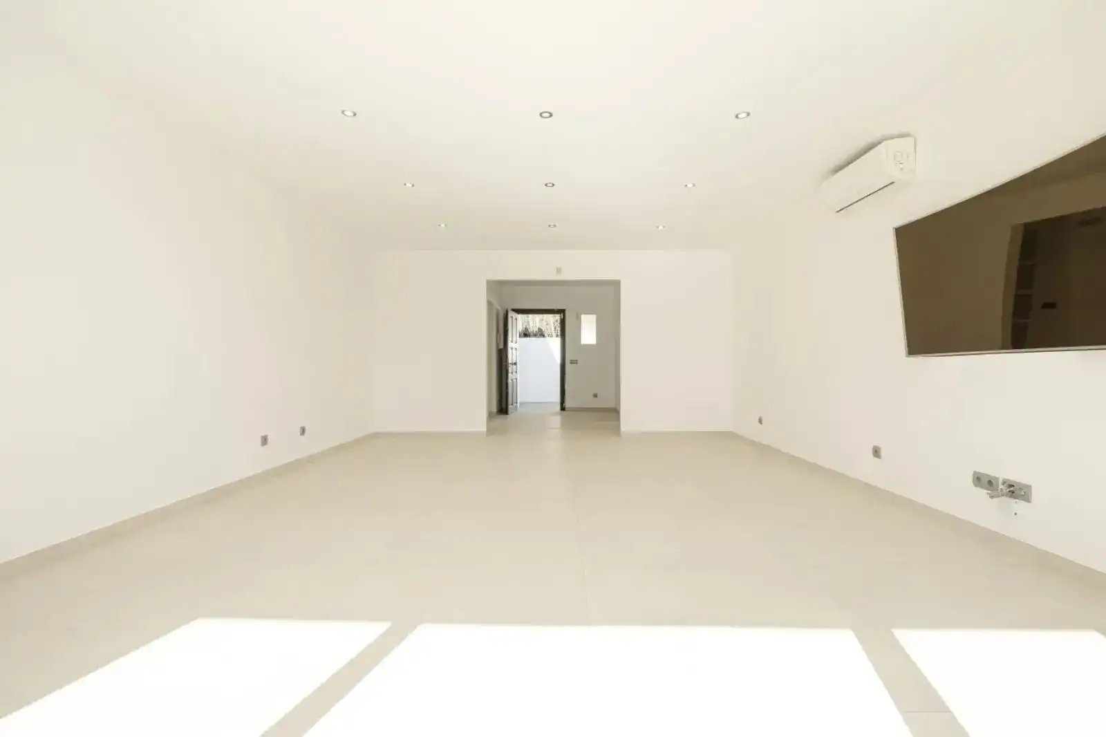 Chalet con piscina en venta en Avenida de las Golondrinas, imagen 14