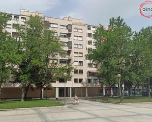 Vista exterior de Pis de lloguer en  Pamplona / Iruña amb Terrassa i Balcó