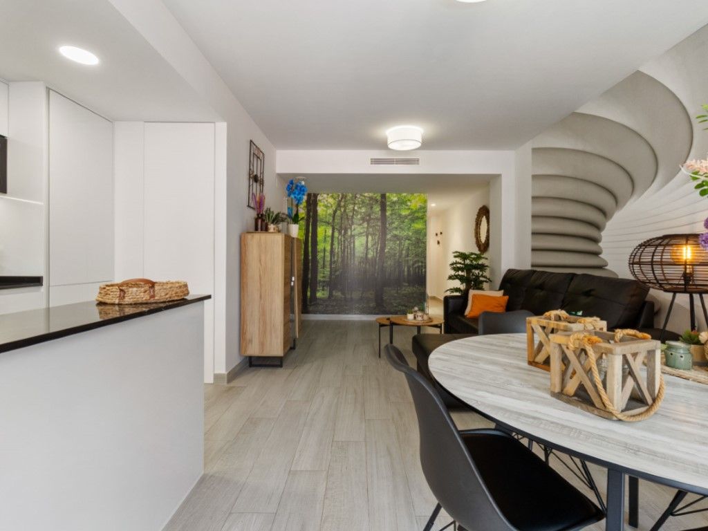Sala d'estar de Apartament en venda en Torrevieja amb Aire condicionat, Calefacció i Moblat