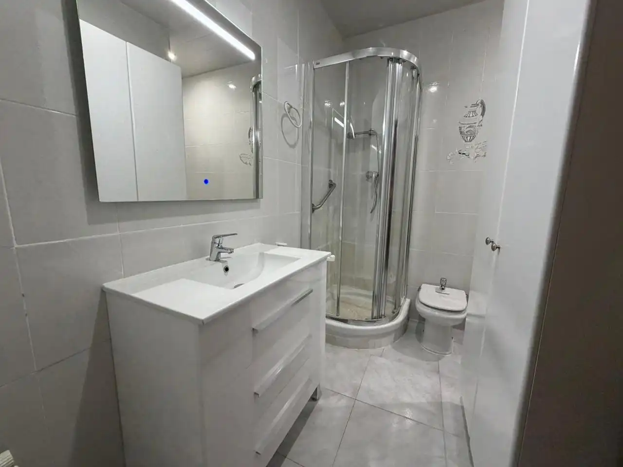 Baño de Piso en venta en Montcada i Reixac con Aire acondicionado, Calefacción y Amueblado