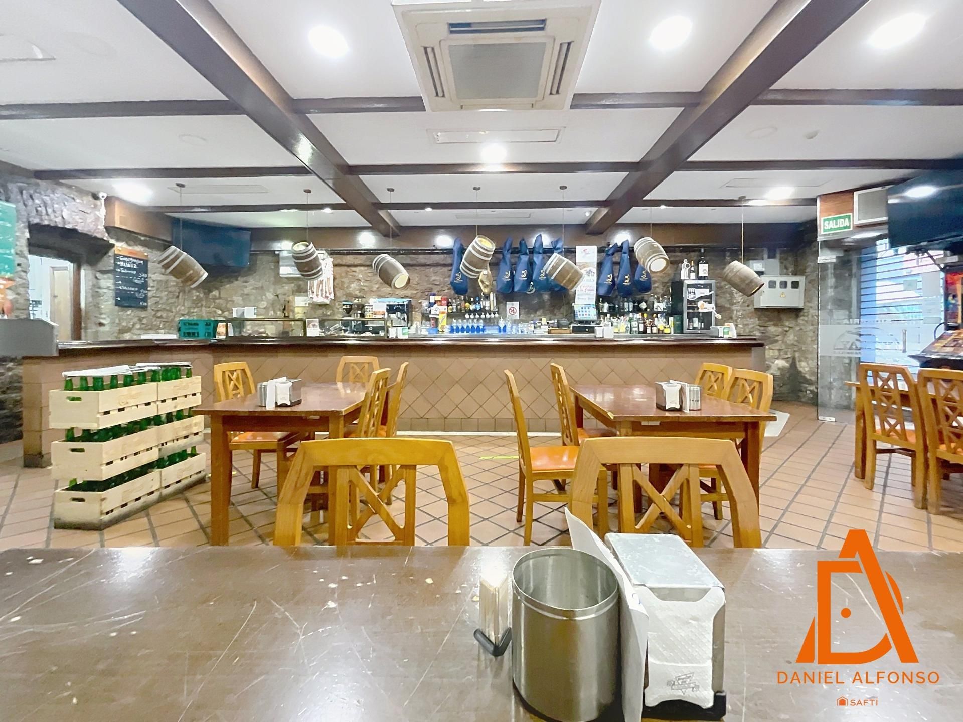 Premises for sale in Avilés  with Air Conditioner