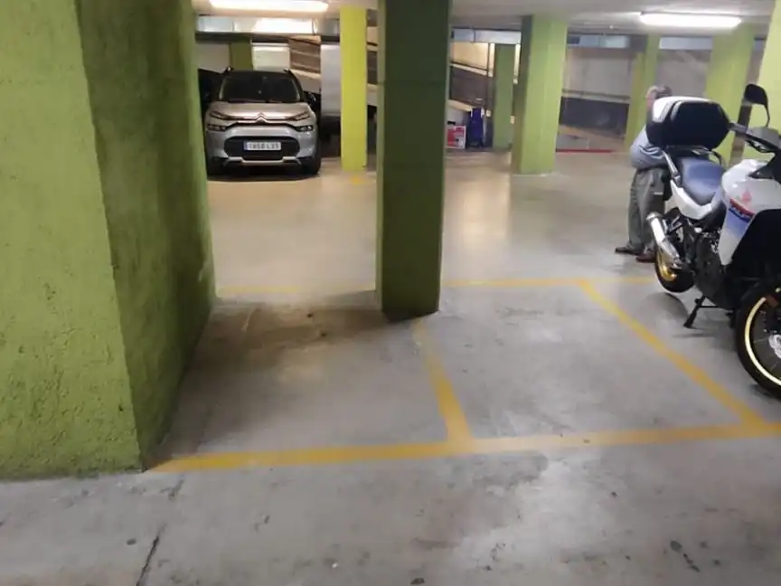 Parkplatz von Garage zur Miete in Viladecans