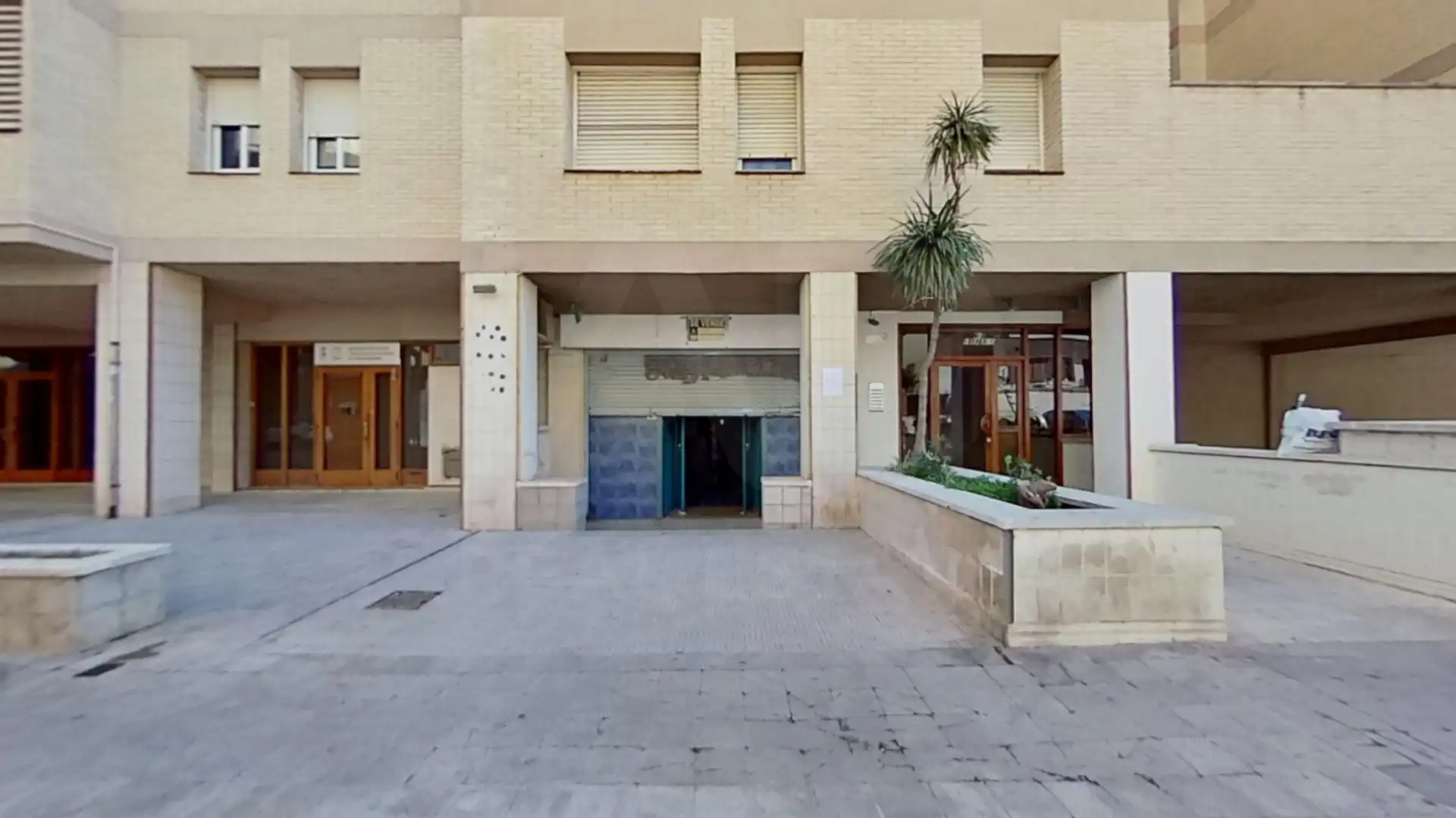 Vista exterior de Local en venta en Torredembarra