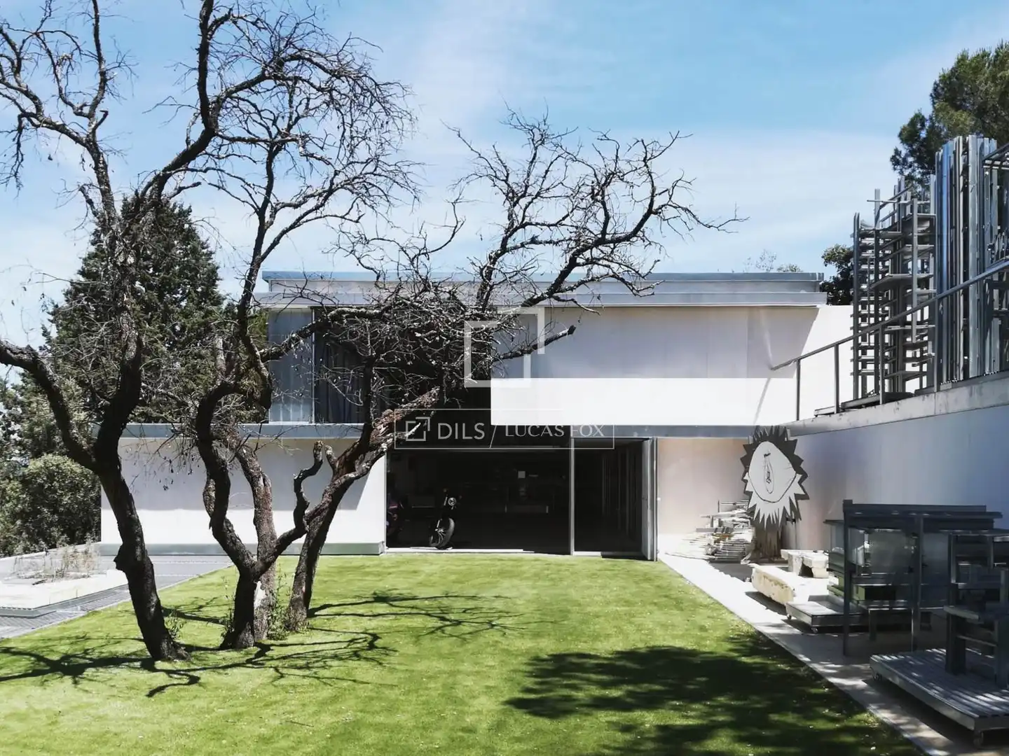 Vista exterior de Casa o xalet de lloguer en Las Rozas de Madrid amb Aire condicionat, Calefacció i Jardí privat