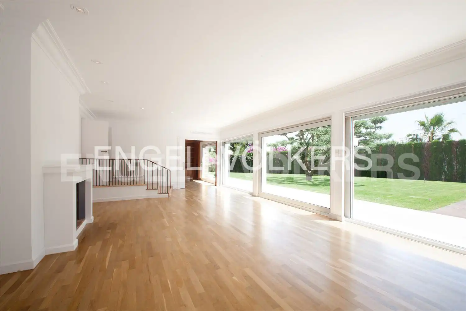 Sala d'estar de Casa o xalet de lloguer en Barcelona amb Aire condicionat, Calefacció i Jardí privat
