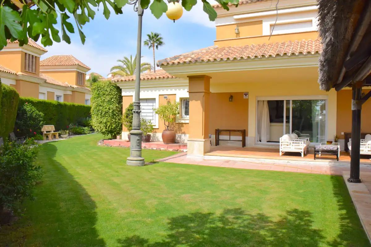 Maison mitoyenne à vendre à Río Real - Los Monteros