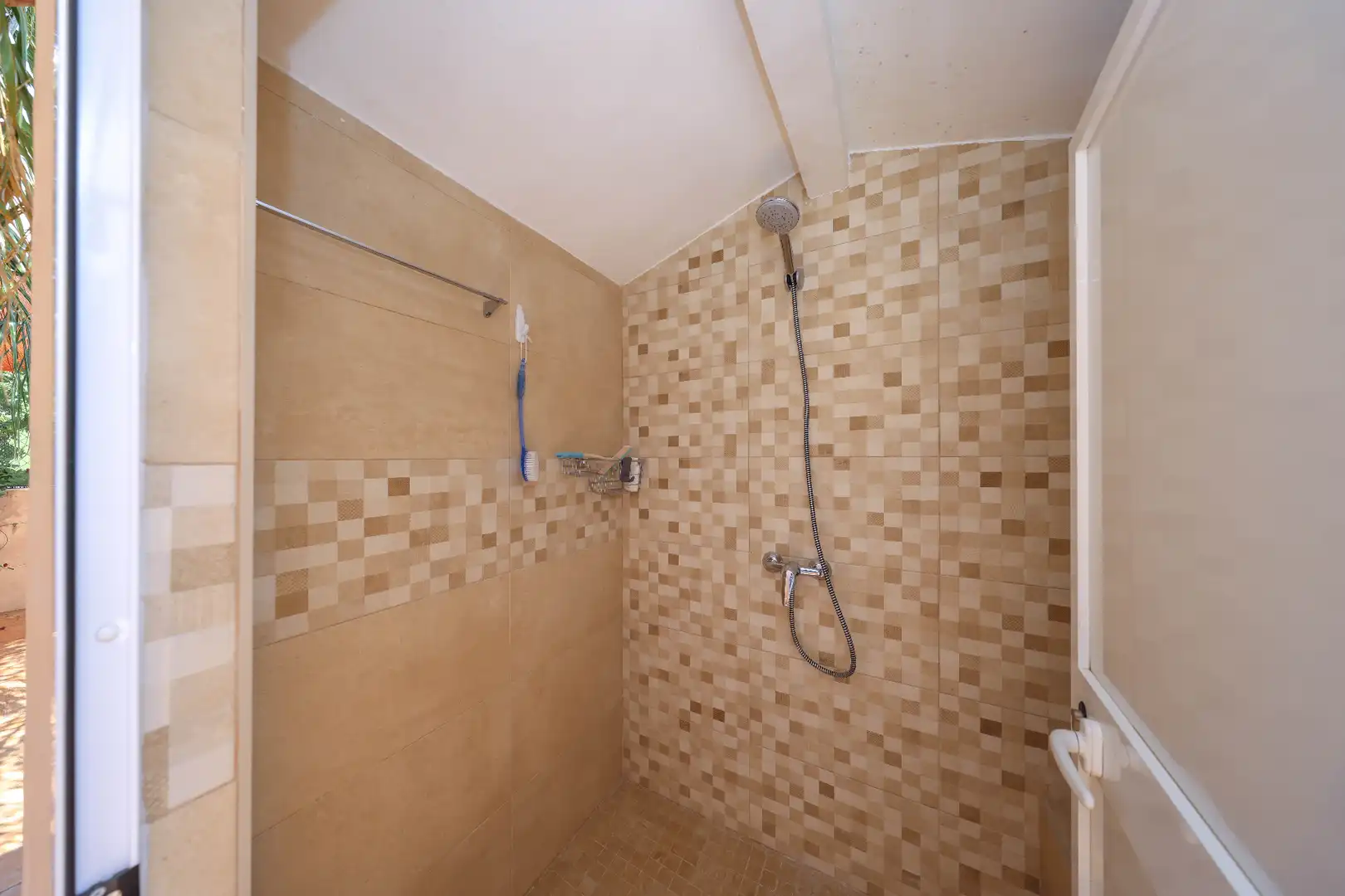 Bathroom of Houses for sale in Coín