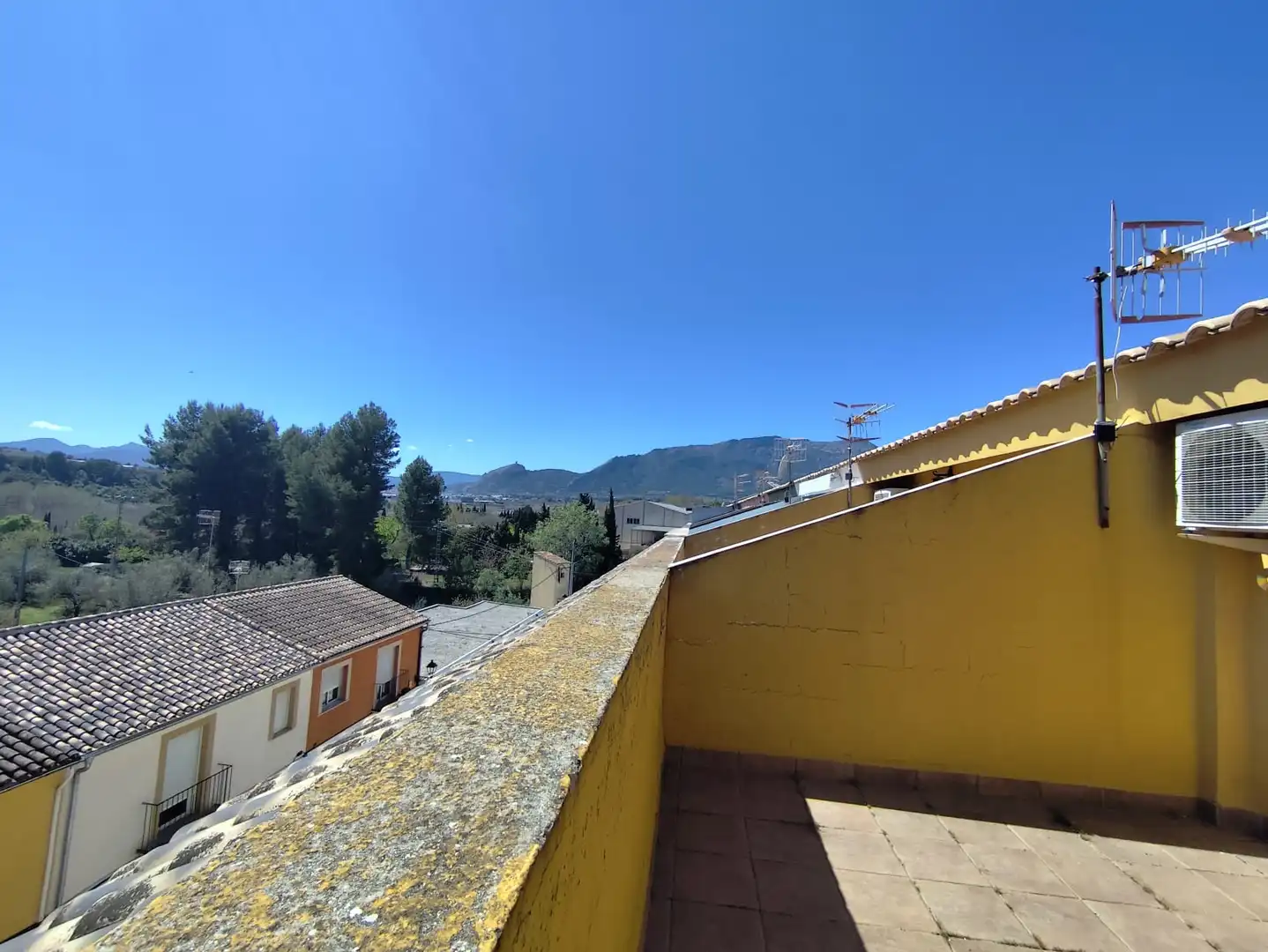 Außenansicht von Haus oder Chalet zum Verkauf in Muro de Alcoy mit Heizung und Terrasse