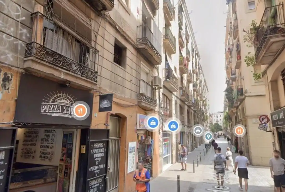 Vista exterior de Piso en venta en Barcelona con Balcón