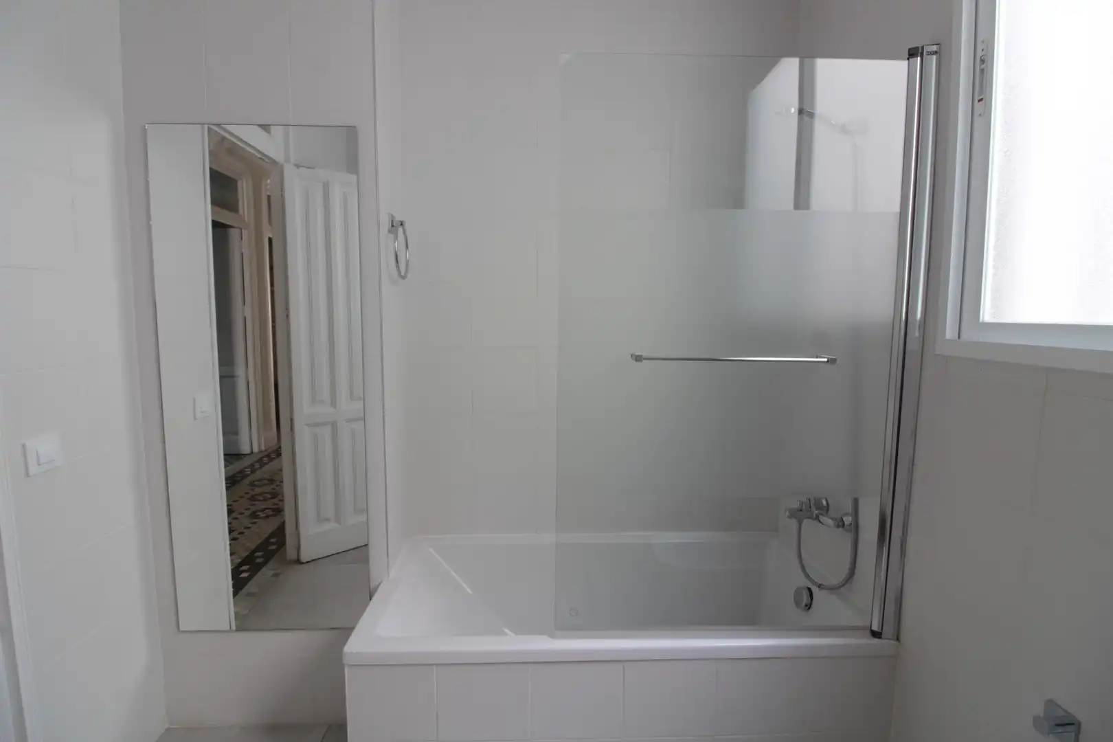 Baño de Piso de alquiler en Valencia con Balcón