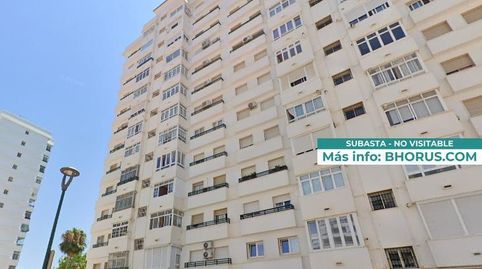 Foto 2 de Piso en venta en Victoria Merida y Piret, 9, Los Guindos - Parque Mediterráneo - Santa Paula, Málaga Capital