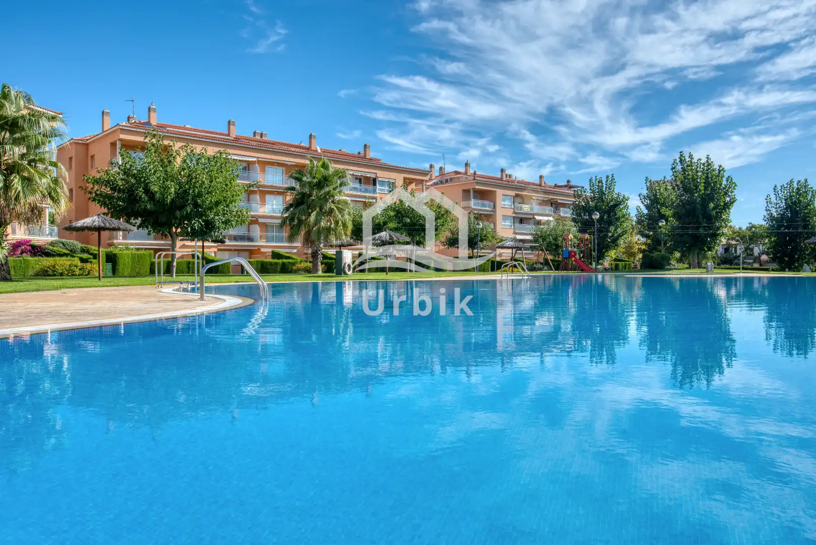 Piscina de Piso en venta en Castell d'Aro, Platja d'Aro i s'Agaró con Aire acondicionado, Calefacción y Terraza