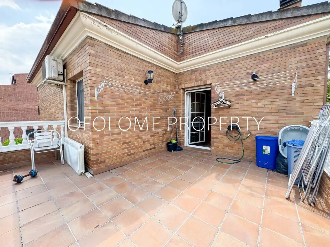 Vista exterior de Casa o chalet en venta en Santa Perpètua de Mogoda con Aire acondicionado, Calefacción y Jardín privado
