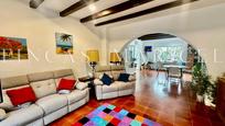 Sala d'estar de Casa o xalet en venda en Sitges amb Aire condicionat, Calefacció i Jardí privat