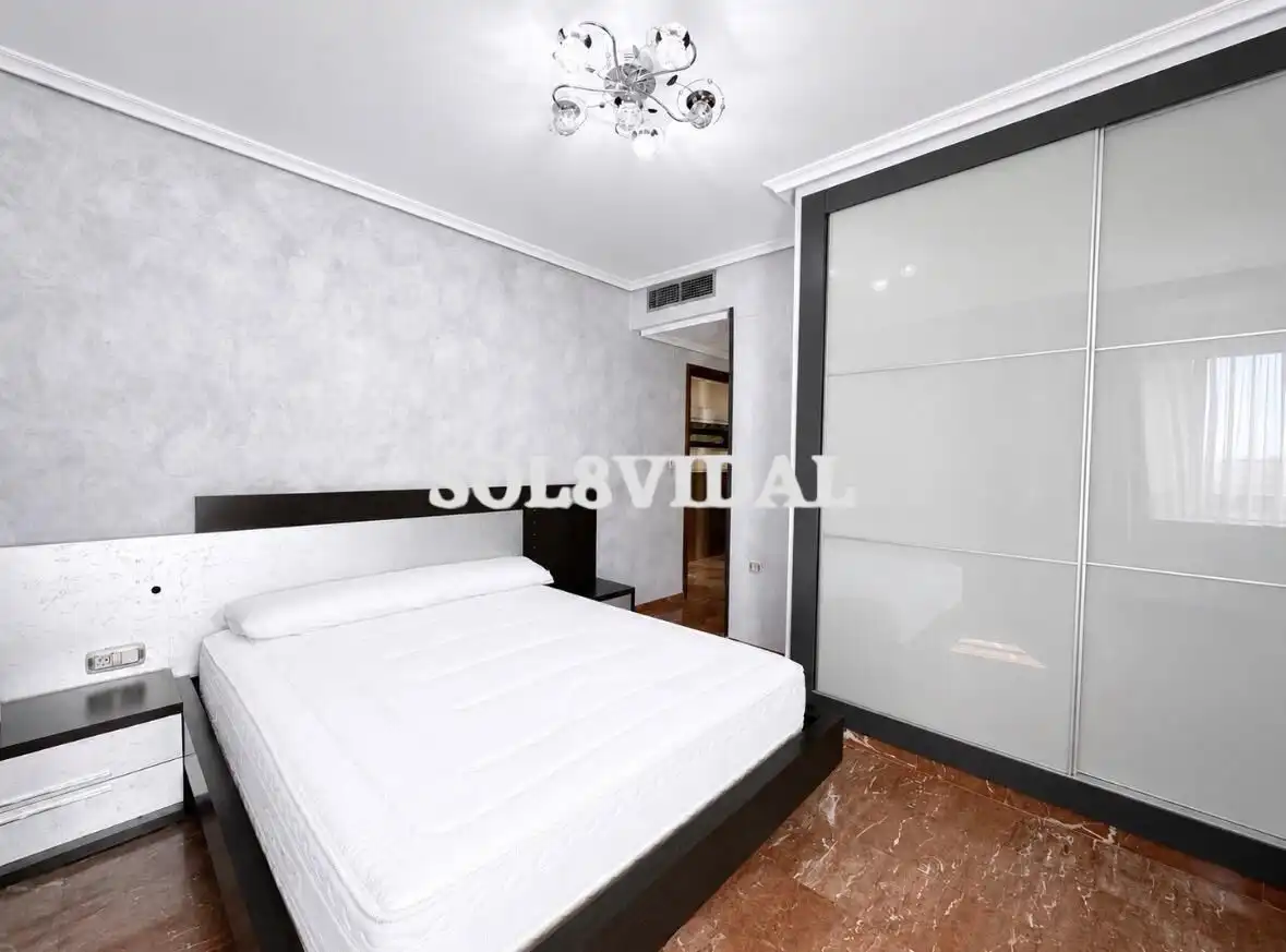 Habitación de Piso de alquiler en Orihuela con Aire acondicionado, Calefacción y Amueblado